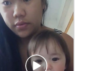 حيلة أم لعلاج انسداد أنف طفلتها تحير الأطباء والآباء (فيديو)