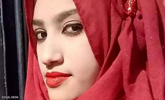 أبلغت عن تحرش مدير المدرسة بها.. فحرقوها حتى الموت أبلغت عن تحرش مدير المدرسة بها.. فحرقوها حتى الموت