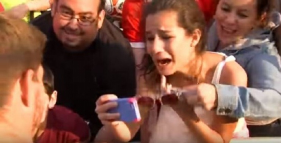 فيديو| لن تصدقوا لماذا بكت هذه الفتاة اللبنانية!!