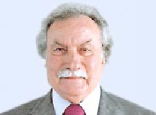 إنهم يقتلون الشاهد! إنهم يقتلون الشاهد!