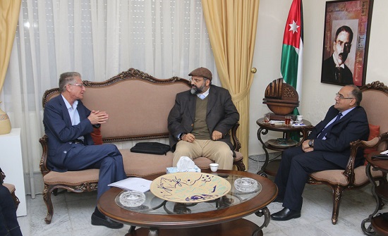 وزير الثقافة: تشجيع بناء التحالفات بين المؤسسات المعنية بالنفع العام