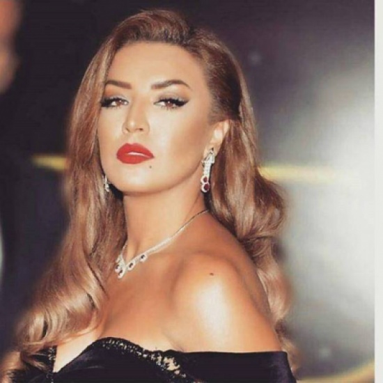 بالصور: كيف احتفلت أمل بشوشة بعيد ميلادها وماذا أهداها زوجها؟ بالصور: كيف احتفلت أمل بشوشة بعيد ميلادها وماذا أهداها زوجها؟