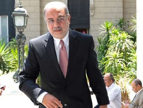 الحكومة المصرية الجديدة تؤدي اليمين الدستورية امام السيسي الحكومة المصرية الجديدة تؤدي اليمين الدستورية امام السيسي