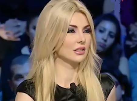 ميريام كلنيك : لم يناسبني اي بنطال فخرجت بالملابس الداخلية ميريام كلنيك : لم يناسبني اي بنطال فخرجت بالملابس الداخلية