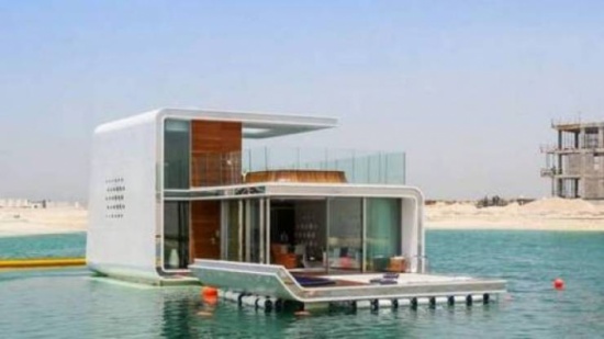 فيديو| إنشاء 40 منزلا عائما في دبي!