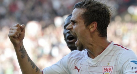 شتوتجارت ينعش آماله بالبقاء ويُبعد شالكة عن الوصافة في البوندسليجا