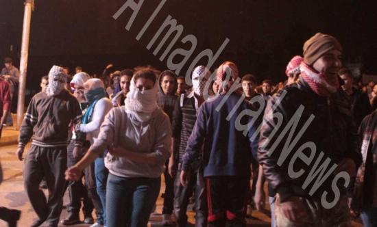 أحداث الجمعة في إقليم الوسط : ( وسط البلد - الجامع الحسيني- جبل الحسين - شارع الاستقلال - دوارالنزهه .. ( فيديو وصور ) أحداث الجمعة في إقليم الوسط : ( وسط البلد - الجامع الحسيني- جبل الحسين - شارع الاستقلال - دوارالنزهه .. ( فيديو وصور )