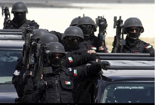مسيرة تضامنية مع الاجهزة الامنية في اربد مسيرة تضامنية مع الاجهزة الامنية في اربد