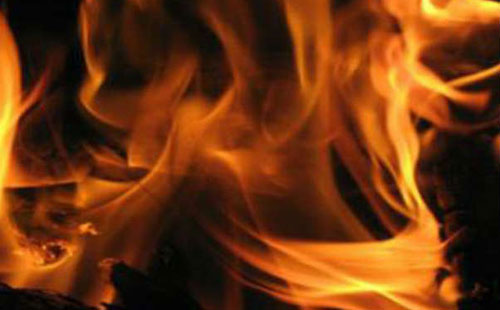 عمان : احتراق " ديانا " بشكل كامل