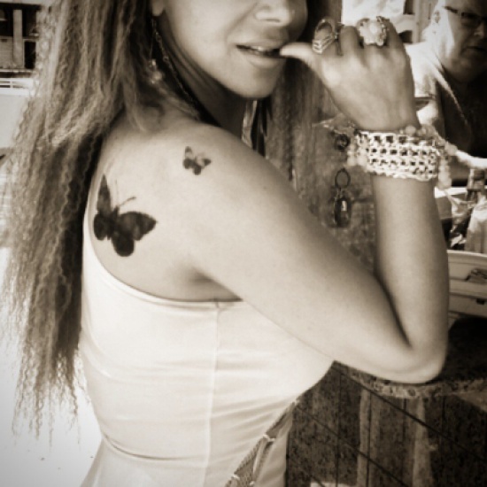 سوزان نجم الدين تنشر صورة لوشمها الجديد