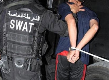 "كمين" يفاجىء مطلوبا خطيرا في معان "كمين" يفاجىء مطلوبا خطيرا في معان