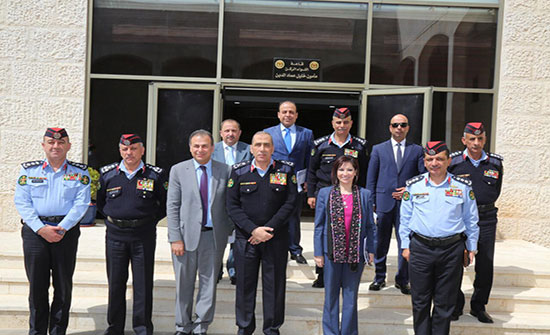 الحمود يستقبل وزيرة السياحة الحمود يستقبل وزيرة السياحة