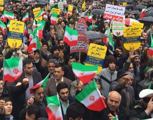 عشرات الآلاف من المؤيدين للنظام يتظاهرون في إيران عشرات الآلاف من المؤيدين للنظام يتظاهرون في إيران