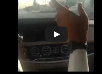 يوثقون اصطدام سيارتهم المرسيدس بشاحنة