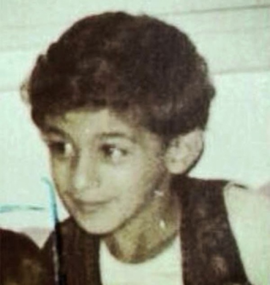 أحمد حلمي يكشف عن صورة له في فترة الطفولة أحمد حلمي يكشف عن صورة له في فترة الطفولة