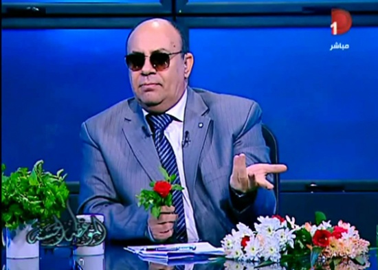 فيديو.. داعية مصري لمتصلة: هاجي أرن أمك علقة فيديو.. داعية مصري لمتصلة: هاجي أرن أمك علقة