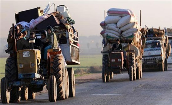 نزوح عشرات العوائل بعد حشد عسكري للنظام والمعارضة في ريف حلب نزوح عشرات العوائل بعد حشد عسكري للنظام والمعارضة في ريف حلب