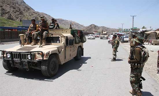 تحاصر مزار الشريف.. طالبان توسع سيطرتها وتقترب من كابل وسط قلق غربي