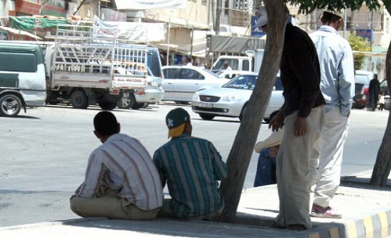 "العمل" تحذر من تشغيل العمالة الوافدة المخالفة