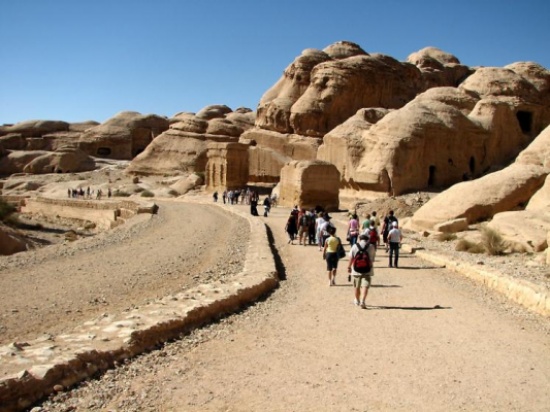 سائح تاه في البتراء ووجد في عمان ! سائح تاه في البتراء ووجد في عمان !