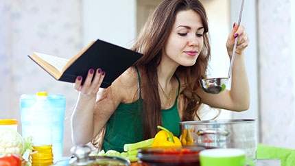 8 أخطاء شائعة عند طهى الطعام 8 أخطاء شائعة عند طهى الطعام