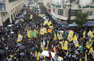تشييع جثامين 3 شهداء فلسطينيين بالضفة الغربية كانوا محتجزين لدى الاحتلال الإسرائيلي تشييع جثامين 3 شهداء فلسطينيين بالضفة الغربية كانوا محتجزين لدى الاحتلال الإسرائيلي