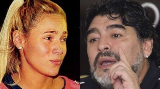 مارادونا يطلب من الشرطة الدولية القاء القبض على صديقته السابقة مارادونا يطلب من الشرطة الدولية القاء القبض على صديقته السابقة