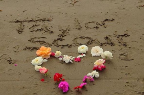 طفلة تترك لنفسها رسالة مستقبلية قبل وفاتها " صور "