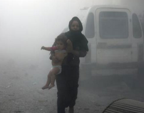 مقتل مدنيين بقصف روسي على إدلب والنظام يهاجم الغوطة