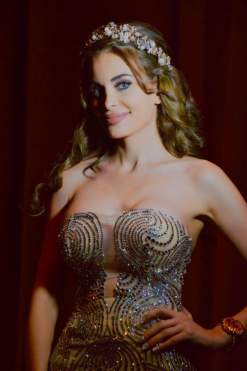 دومينيك في لجنة تحكيم Miss USSR..بالصور