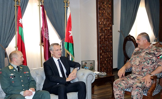 رئيس هيئة الأركان المشتركة يستقبل أمين عام حلف شمال الأطلسي (الناتو)