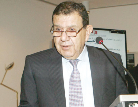 محافظ المركزي يؤكد أهمية ايجاد ادوات تمويل تتوافق مع الشريعة الاسلامية محافظ المركزي يؤكد أهمية ايجاد ادوات تمويل تتوافق مع الشريعة الاسلامية