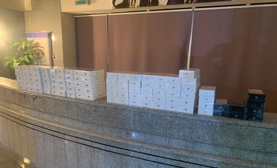 بالصور .. الجمارك  : احباط  تهريب اجهزة خلوية