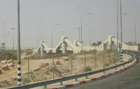 حركة المسافرين على جسر الملك حسين الخميس حركة المسافرين على جسر الملك حسين الخميس