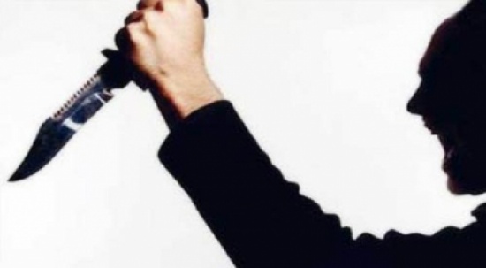 عمان : وفاة شاب طعناً بسكين ابن عمه في وسط البلد