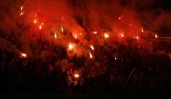 تقرير أمني يحذر من اشتباكات دموية بين ألتراس الأهلي والمصري