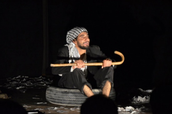 قاسم إسطنبولي ينقل الشتات الفلسطيني إلى تونس بـ "قوم يابا"