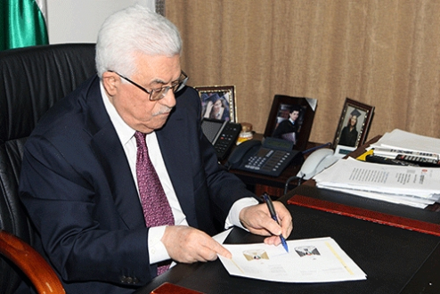 "يديعوت احرونوت" : 3 أسباب دفعت أبو مازن لاتخاذ موقفه الأخير "يديعوت احرونوت" : 3 أسباب دفعت أبو مازن لاتخاذ موقفه الأخير