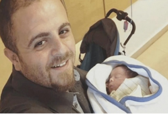 فلسطيني يمنح مولوده اسمًا يفتح عليه جحيم مواقع التواصل فلسطيني يمنح مولوده اسمًا يفتح عليه جحيم مواقع التواصل