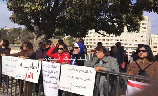 بالصور :الاحزاب القومية واليسارية تنفذ وقفة تضامنية مع النواب لإلغاء وادي عربة بالصور :الاحزاب القومية واليسارية تنفذ وقفة تضامنية مع النواب لإلغاء وادي عربة