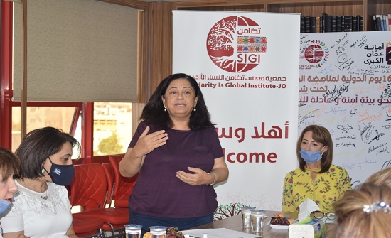 قيادات نسوية تتوافق على تطوير وثيقة وطنية للنهوض بواقع المرأة