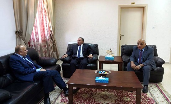 الدكتور الحوراني يبحث سبل التعاون مع أمين عام اتحاد الجامعات العربية الدكتور الحوراني يبحث سبل التعاون مع أمين عام اتحاد الجامعات العربية