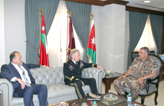 رئيس هيئة الأركان المشتركة يستقبل وفداً عسكرياً أمريكياً