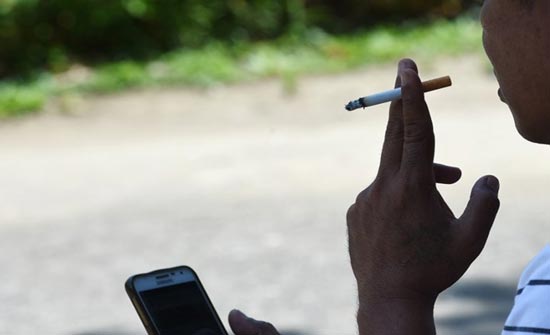 شركة يابانية تقدم "جائزة فريدة" لموظفيها غير المدخنين