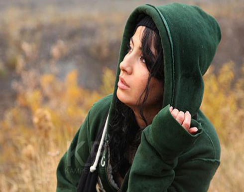 ممثلة إيرانية تخلع حجابها بمجرد وصولها إلى تركيا ممثلة إيرانية تخلع حجابها بمجرد وصولها إلى تركيا