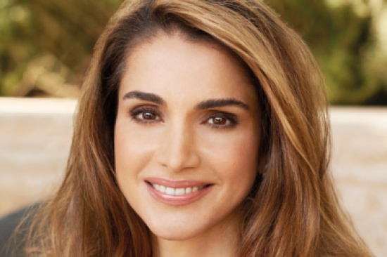 الملكة لـ " جنى " :  نيال من زار وخفف - صورة