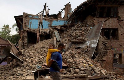 هزات ارتدادية تضرب نيبال مع تحول التركيز إلى تقديم المساعدات الغذائية الطارئة