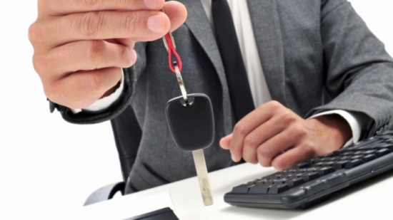 بالصور ... الإمارات : : شاب يهدي خطيبته الأردنية سيارة فارهة .. شاهدوها بالصور ... الإمارات : : شاب يهدي خطيبته الأردنية سيارة فارهة .. شاهدوها