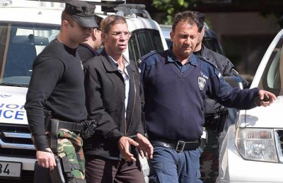 خاطف الطائرة المصرية اودع قيد الحجز الاحتياطي في قبرص