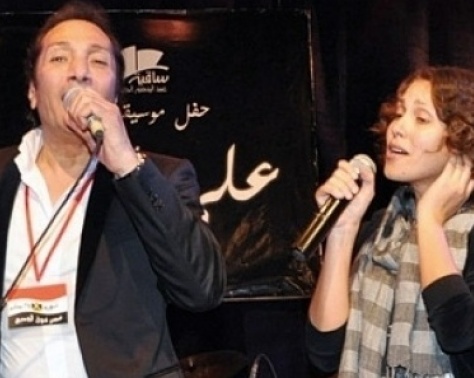 بالفيديو - ابنة علي الحجار في أول ظهور لها تسحر الجميع بصوتها.. استمعوا إليه بالفيديو - ابنة علي الحجار في أول ظهور لها تسحر الجميع بصوتها.. استمعوا إليه
